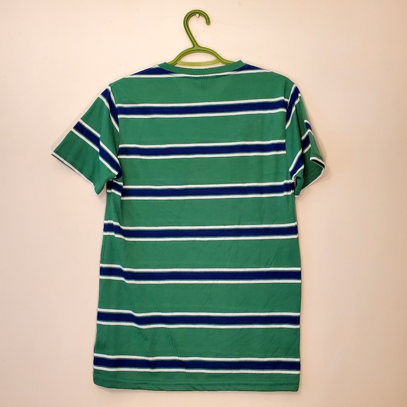 🔥NWOT International Company Green Blue White Crew Neck T-shirt Men's US Small - Picture 2 of 7